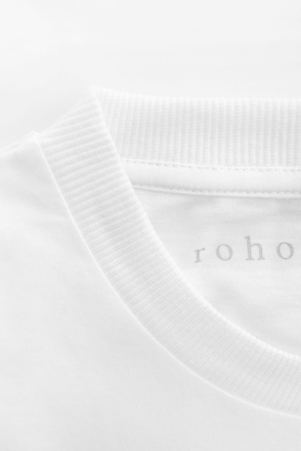 Basic Tee White UNISEX - roho